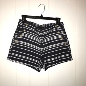 Women’s blue and white Banana Republic shorts size 4.